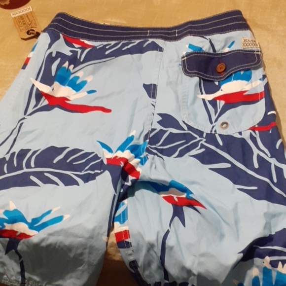 Bermuda shorts - Picture 4 of 4
